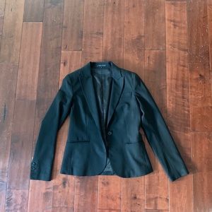 THEORY Black Blazer | SZ: 6 fits like a 4